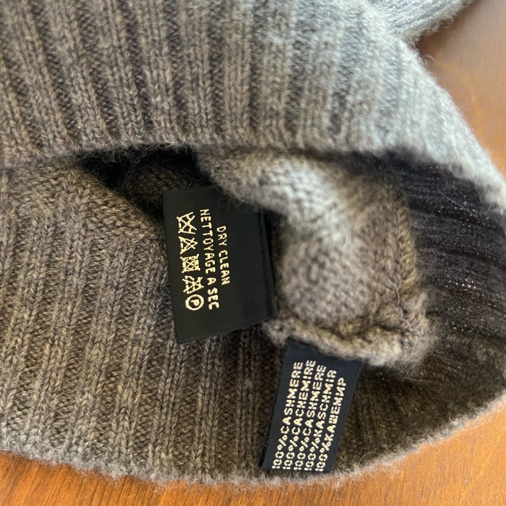 100% Cashmere Ralph Lauren Charcoal V-Neck Cable Knit Sweater - Picture 3 of 5